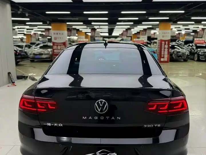 Volkswagen Magotan 2023 Model 2 Million Commemorative Edition 330TSI DSG Luxury фото 4