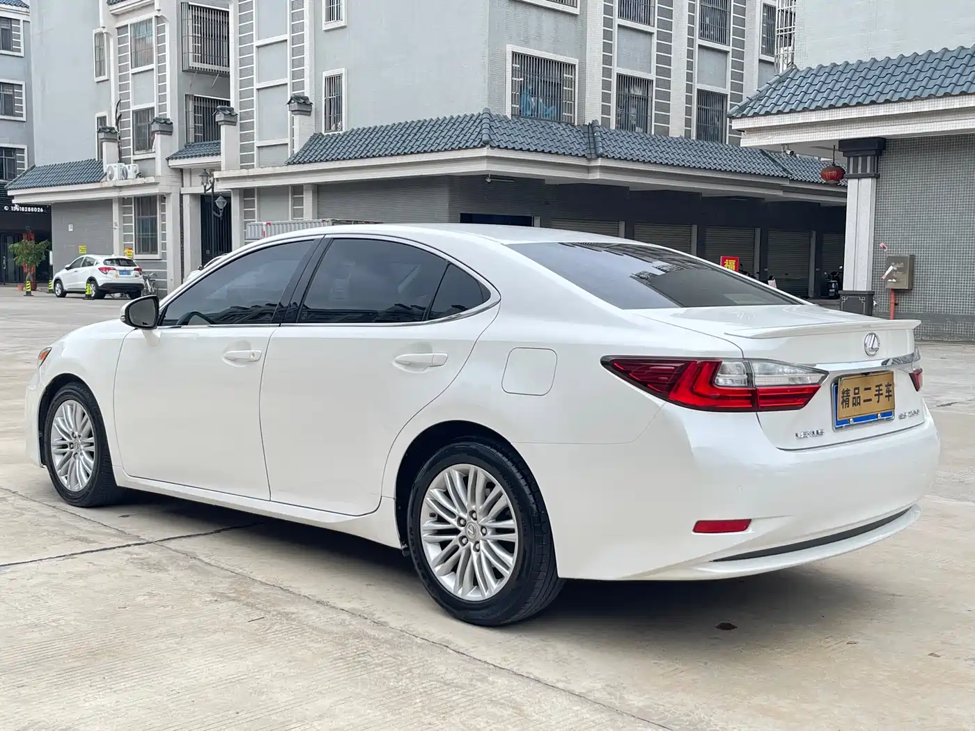 Lexus ES 2015 200 Elite Edition фото 4
