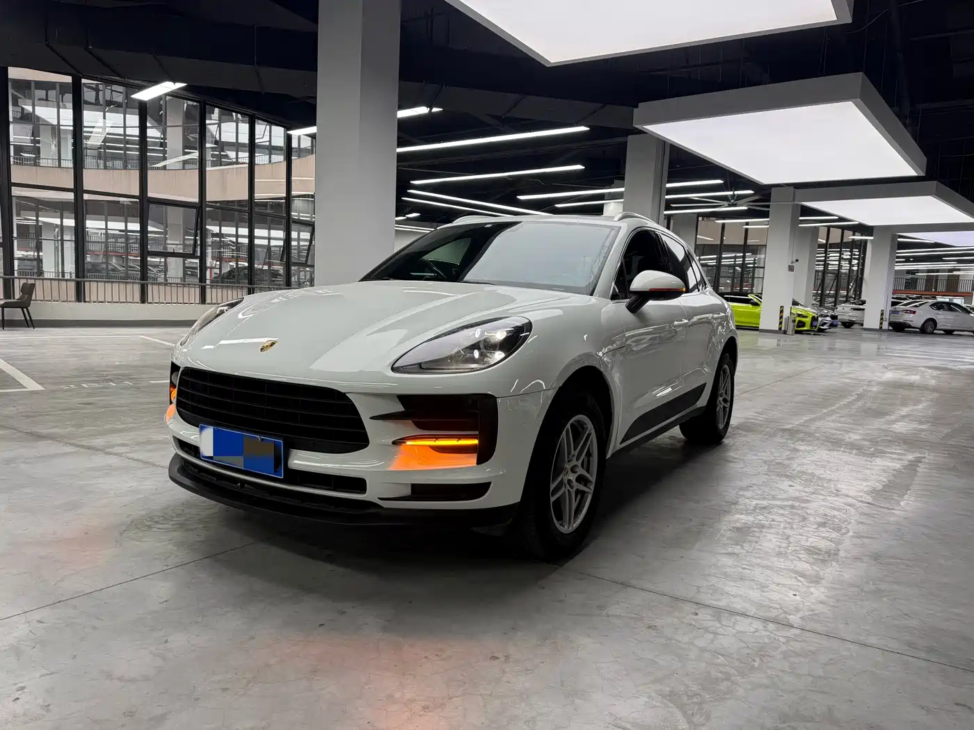Фото 1 - Porsche Macan