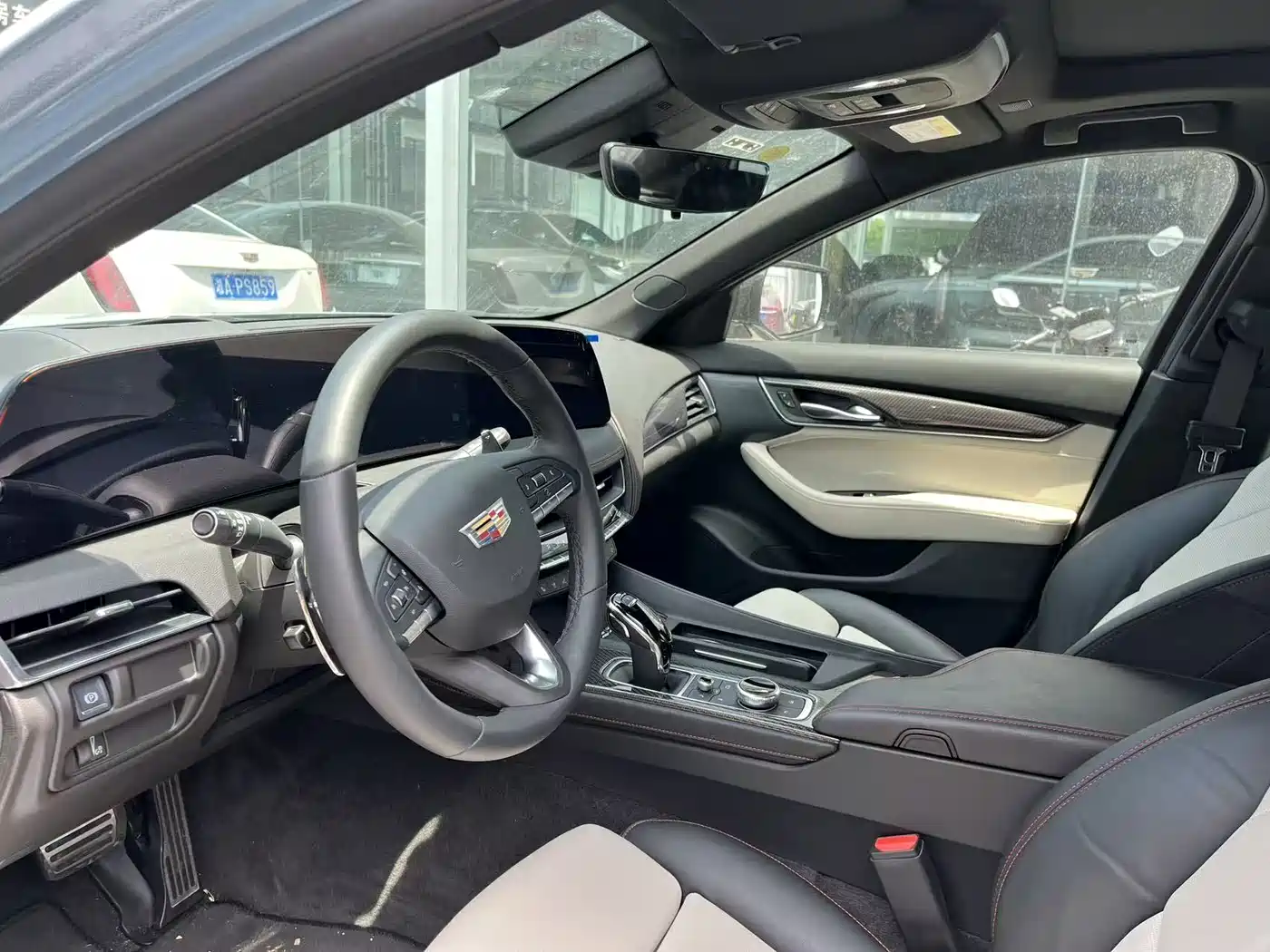 Cadillac CT5 2025 Model 28T Track Performance Edition + Peak Track Package фото 9