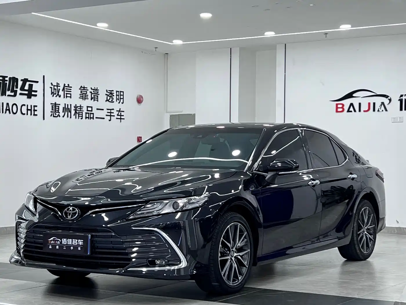 TOYOTA CAMRY
