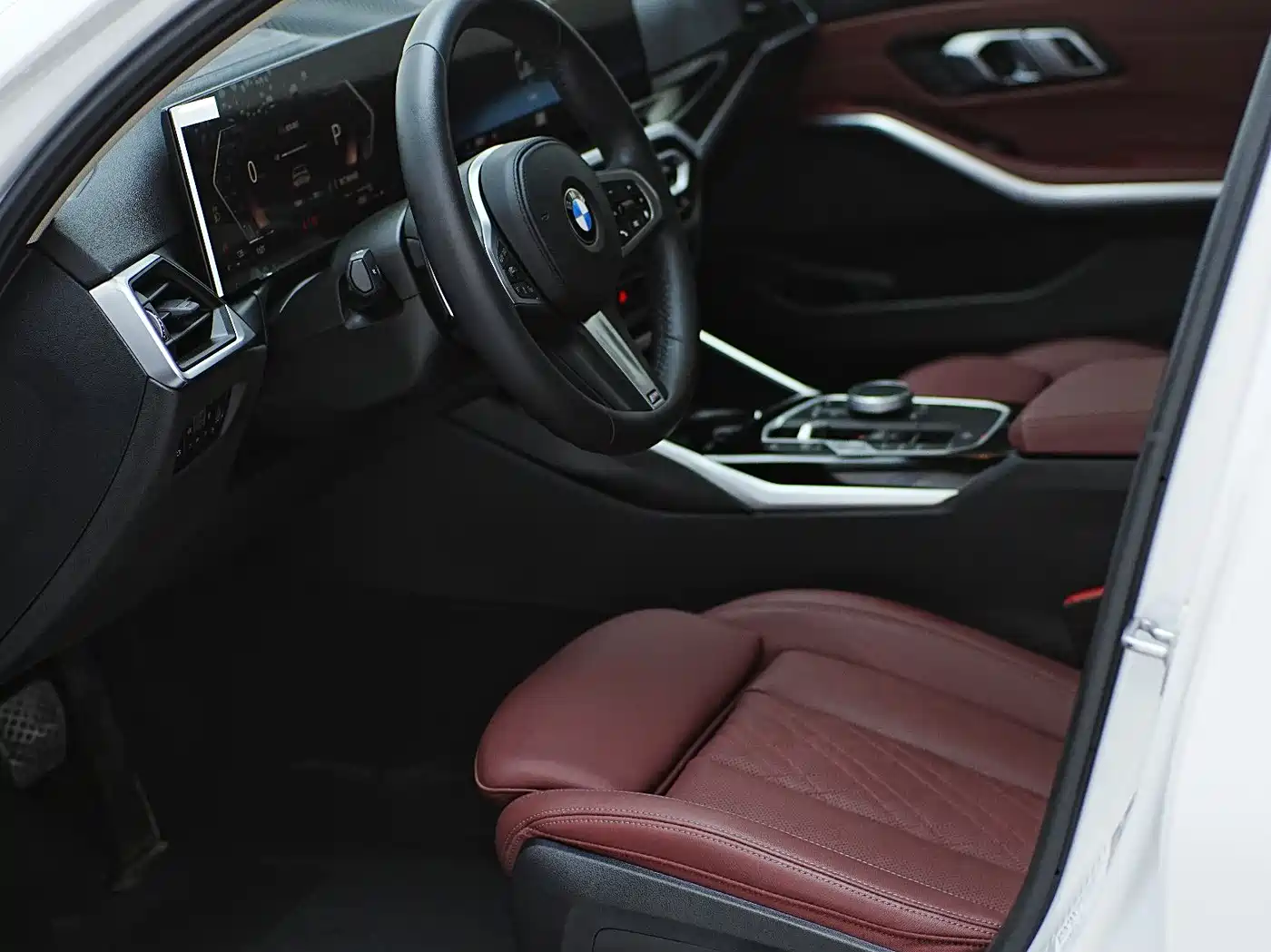BMW 3 Series 2023 320Li M Sport Package фото 22