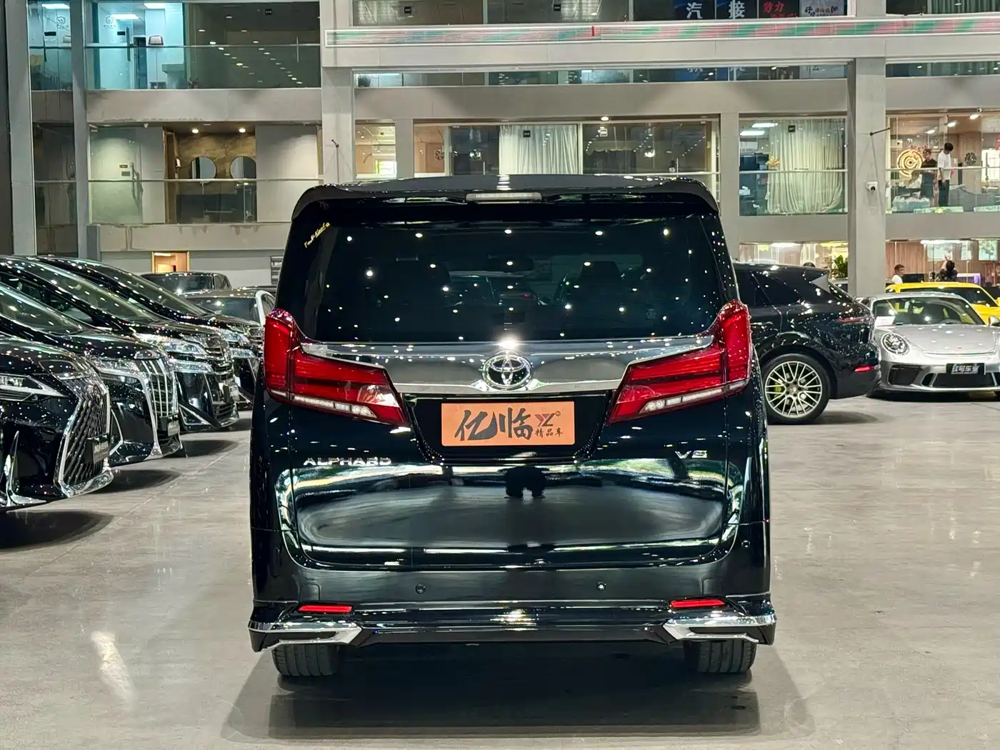 Toyota Alphard 2015 3.5L Luxury Edition фото 14