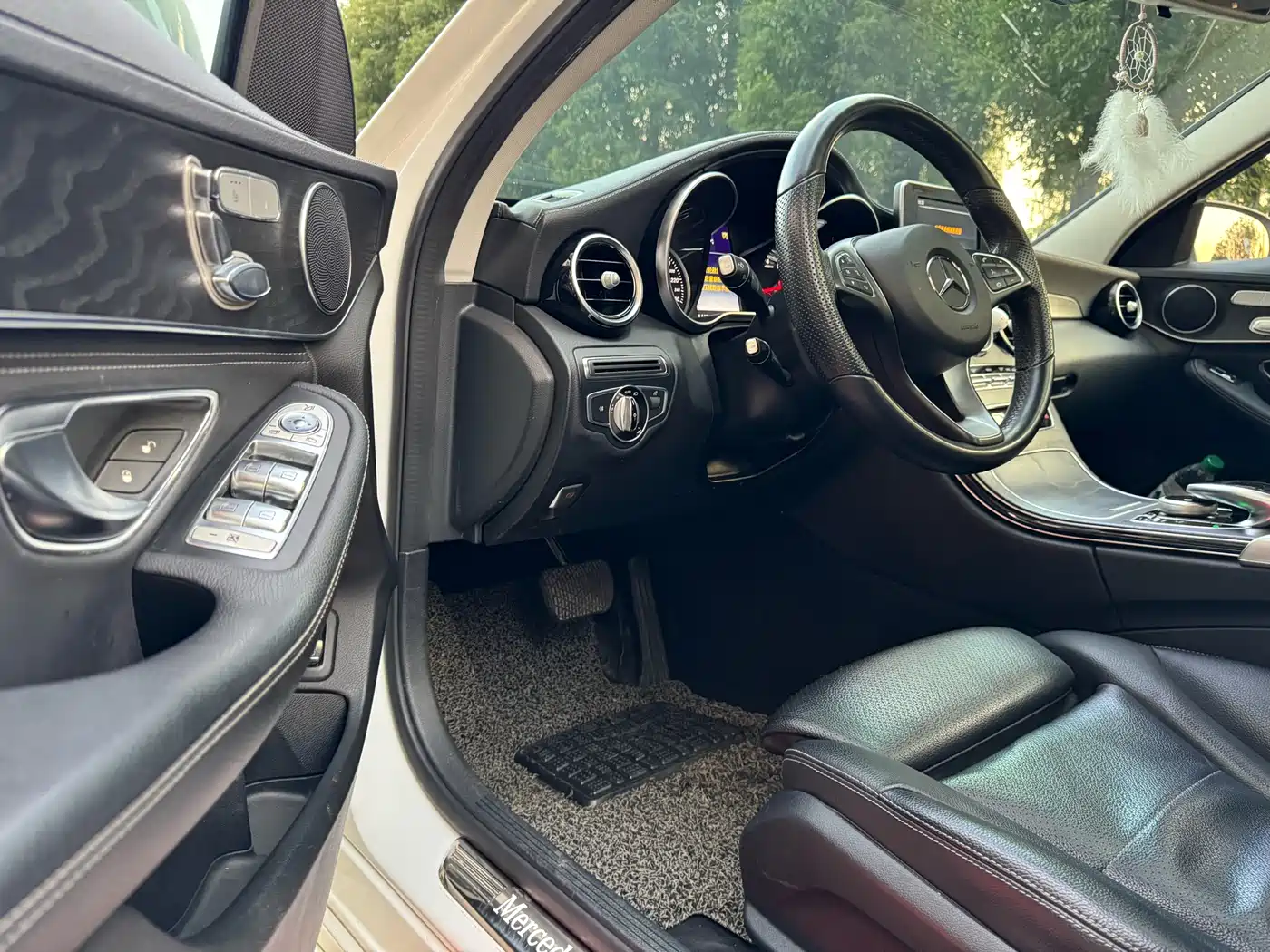Фото 4 - Mercedes-Benz C-Class