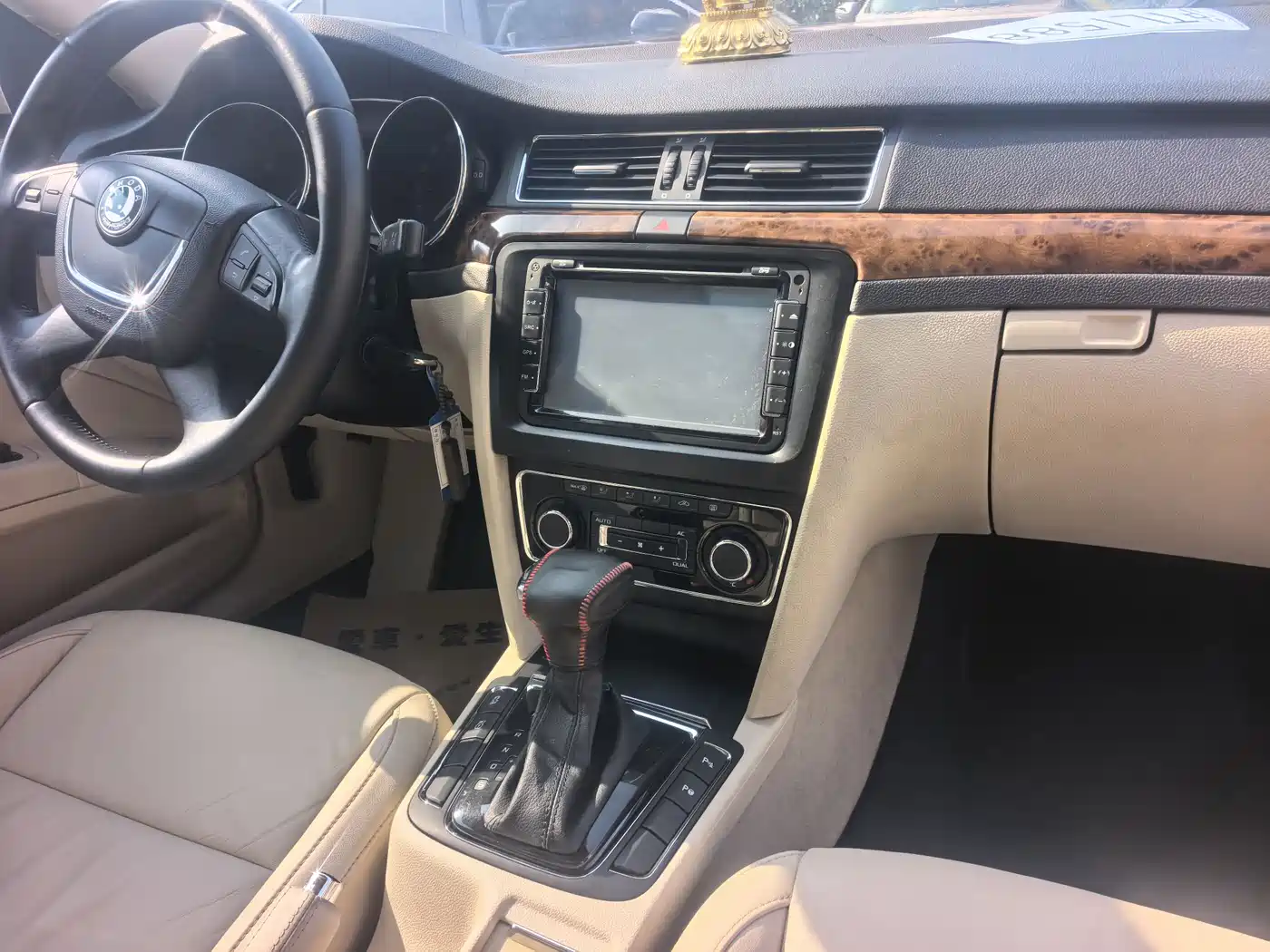 Škoda Superb 2012 1.8TSI Automatic Elegance Edition фото 20