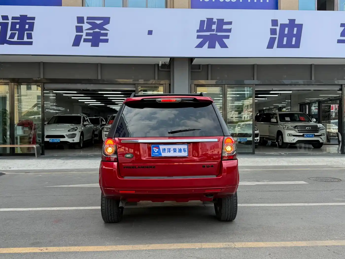 Land Rover Freelander 2 2014 2.2T SD4 SE Diesel Edition фото 13