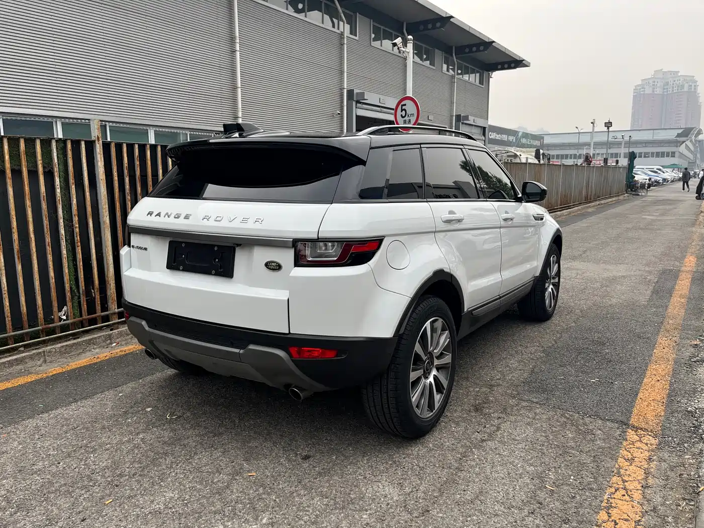 Land Rover Range Rover Evoque 2018 240PS SE Smart Edition фото 4