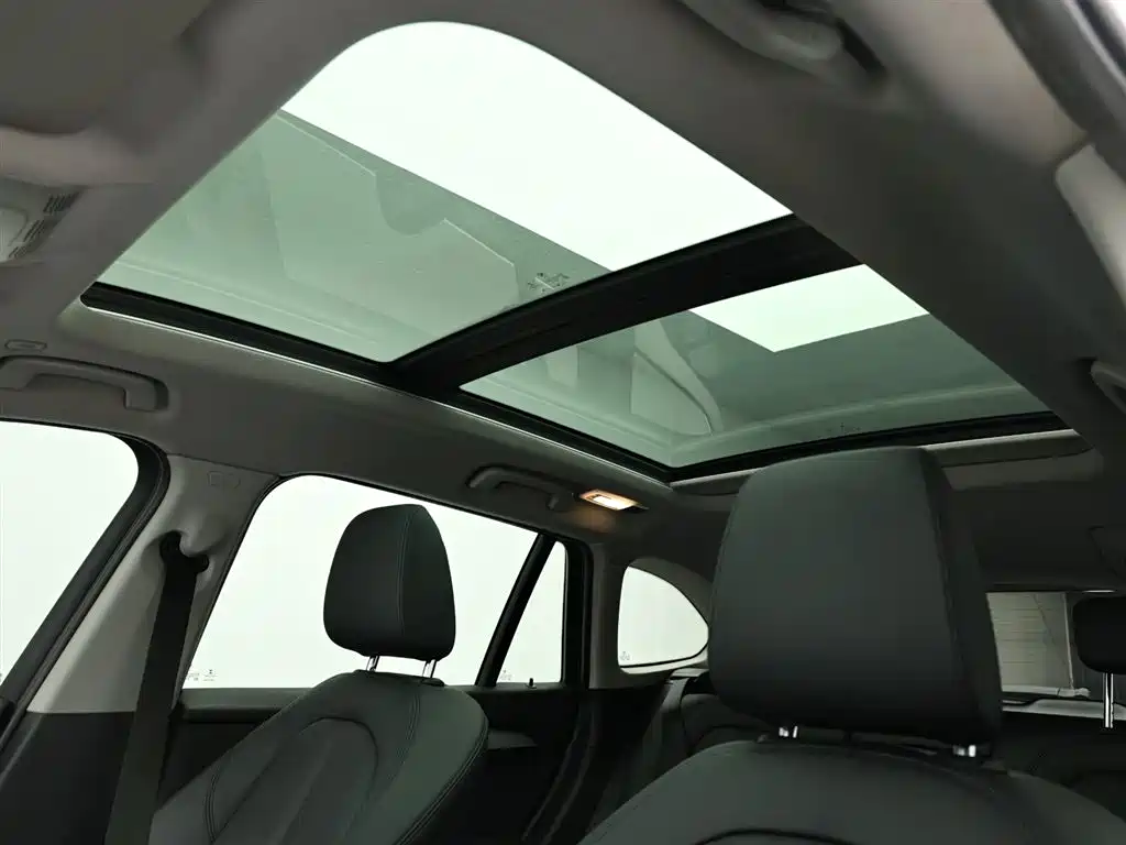 BMW X1 2018 sDrive20Li Leading Model фото 13