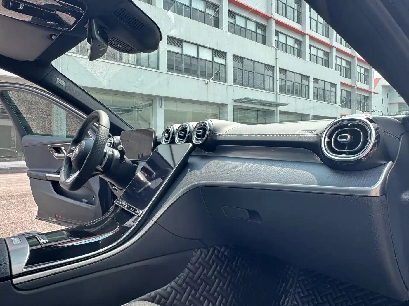 Mercedes-Benz C-Class 2022 C 260 L Sport Edition фото 12