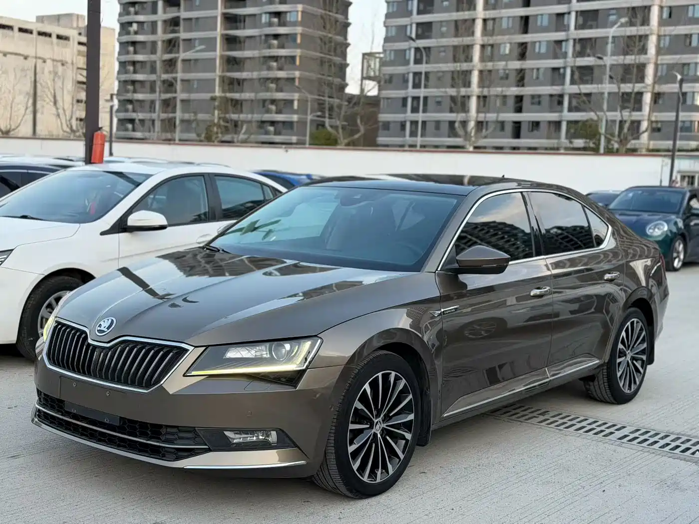 Škoda Superb 2018 TSI330 DSG Luxury Edition China V