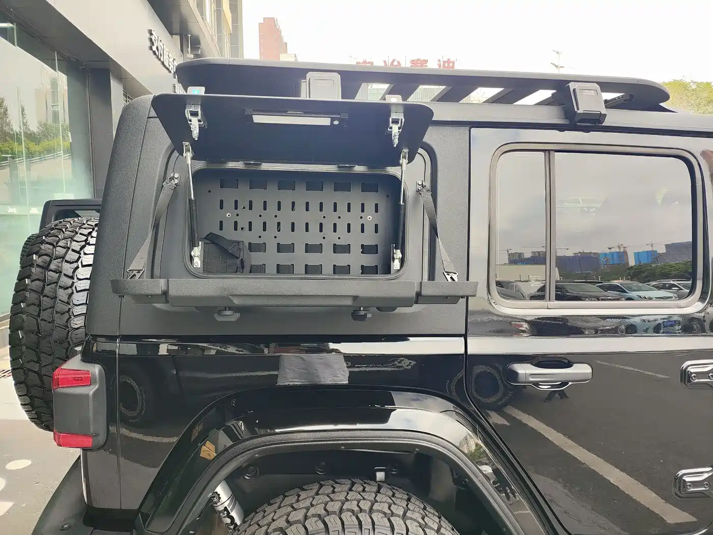 Jeep Wrangler 4xe 2025 2024 Model Four-Door 2.0T 4xe Sahara