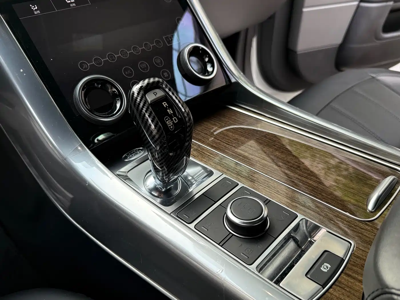 Land Rover Range Rover Sport PHEV 2018 Model P400e фото 8