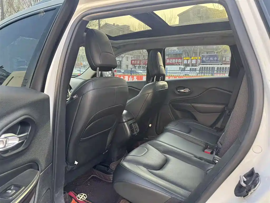 Jeep Cherokee 2018 2017 2.0L Superior Edition