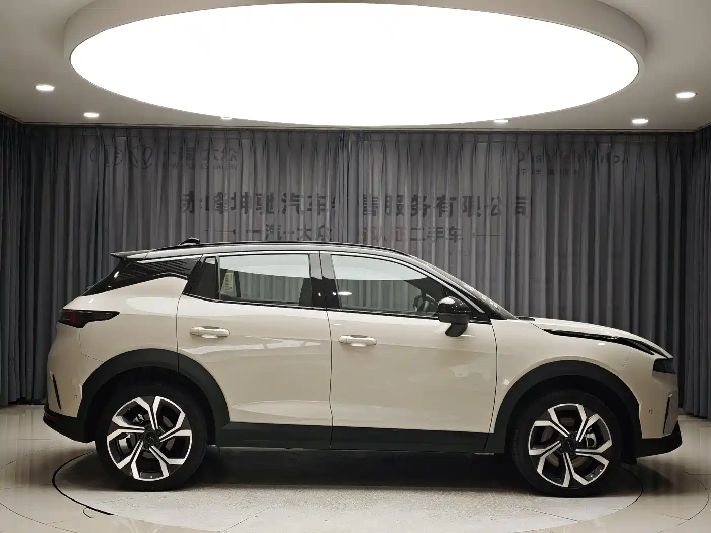 Lynk & Co 06 2025 Renew 1.5T Halo фото 5