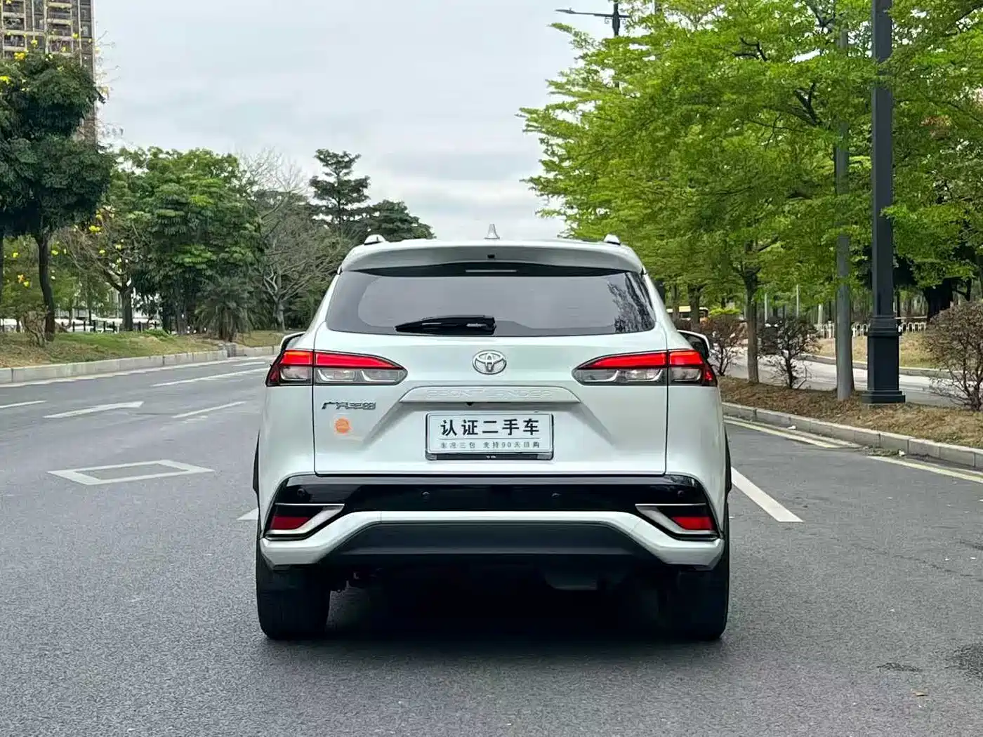 Toyota Frontlander 2023 2.0L CVT Sport Edition фото 8