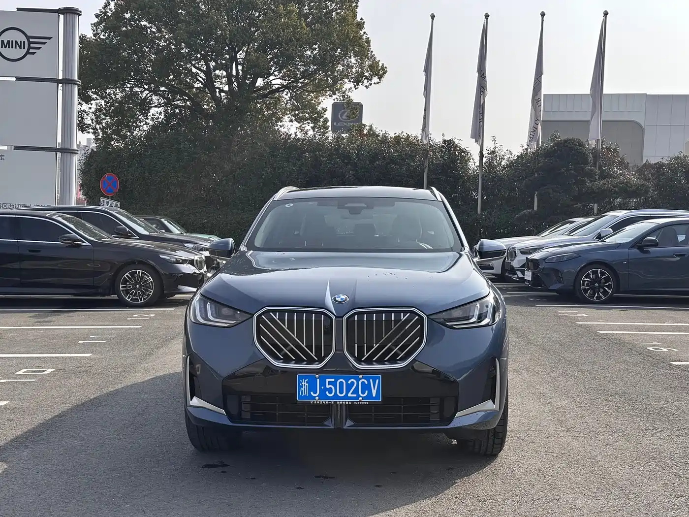 BMW X3 2025 xDrive30L Premium Model M Sport Black Package фото 2