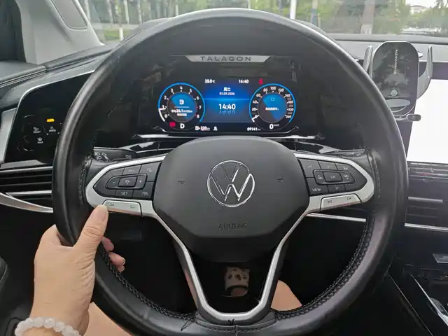 Volkswagen Talagon 2022 380TSI 4WD R-Line Explorer Edition 6-seater — фото 4