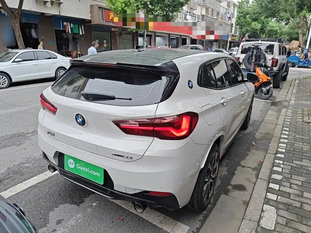 Photo 7 - BMW X2