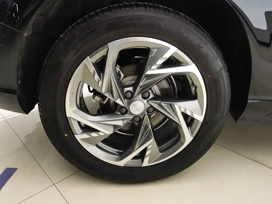 Hongqi HS3 PHEV 2025 2024 PHEV 115km Power Edition