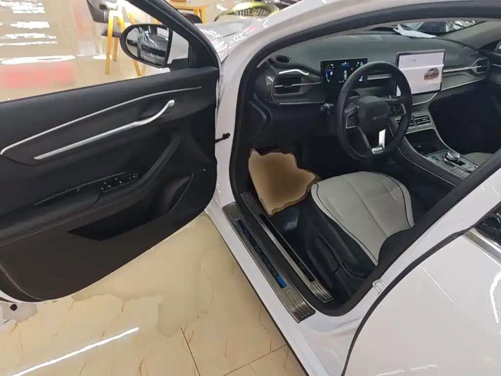 BYD Destroyer 05 2024 2024 Glory Edition DM-i 120KM Luxury