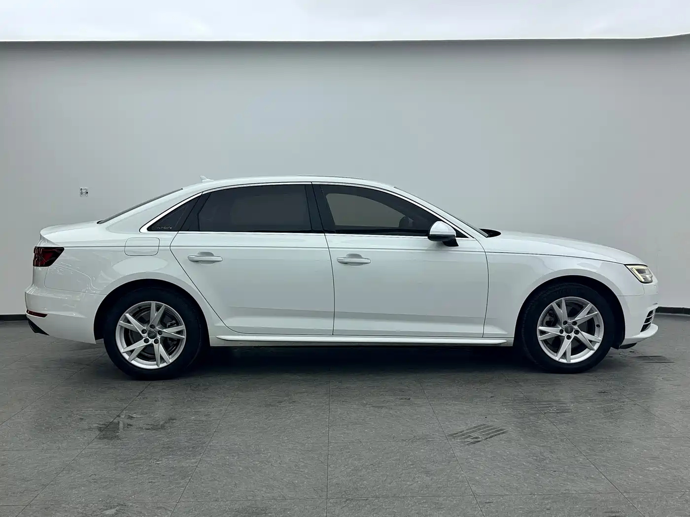 Audi A4L 2018 30th Anniversary 40 TFSI Progressive фото 9
