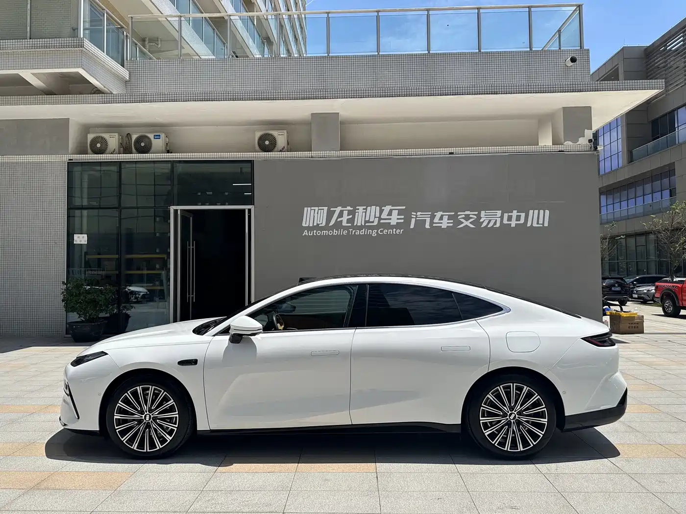 Geely Galaxy Galaxy Xingyao 8 2025 130km EM-P Starship Edition фото 19