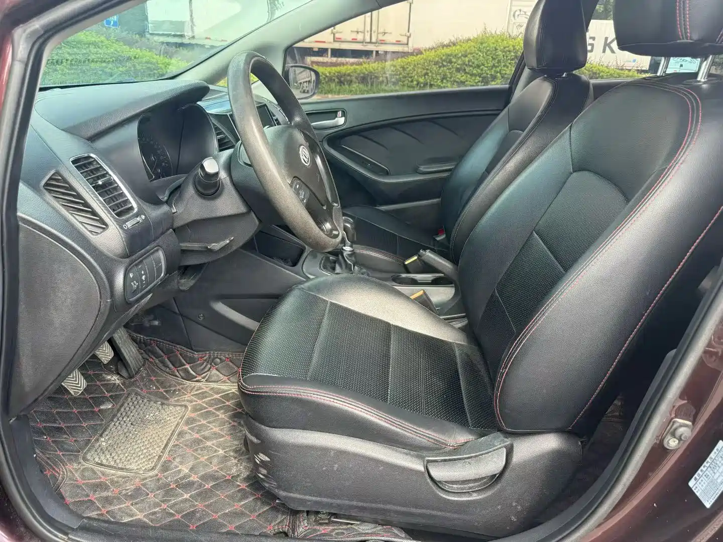 Photo 7 - Kia K3