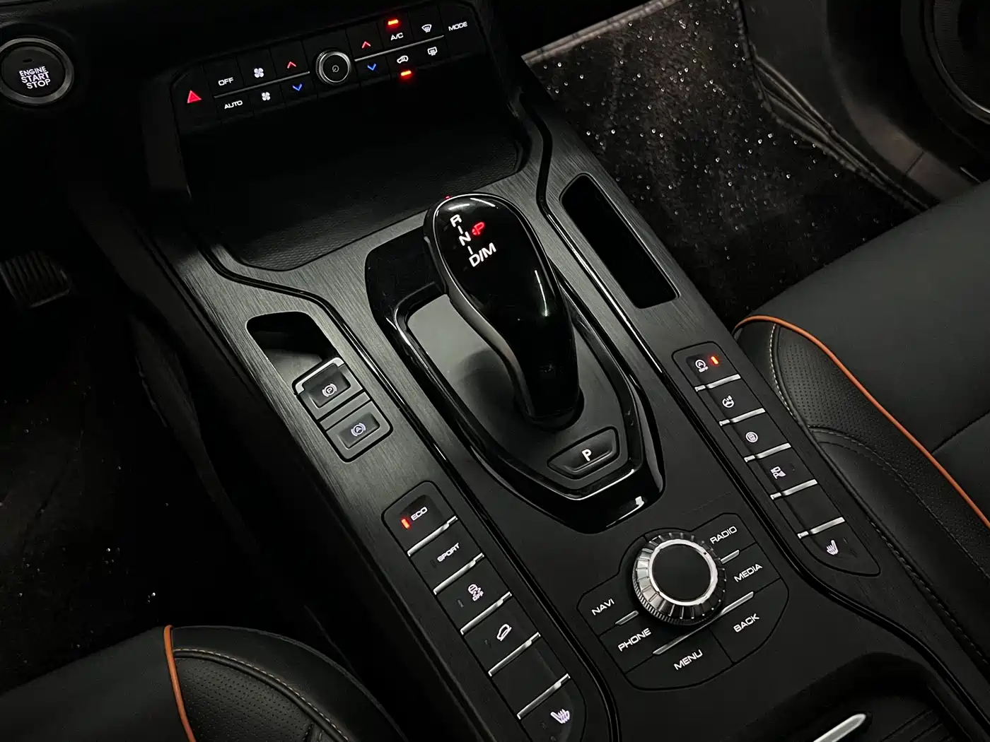 WEY VV5 2020 2021 1.5T 2WD Vitality Orange Edition