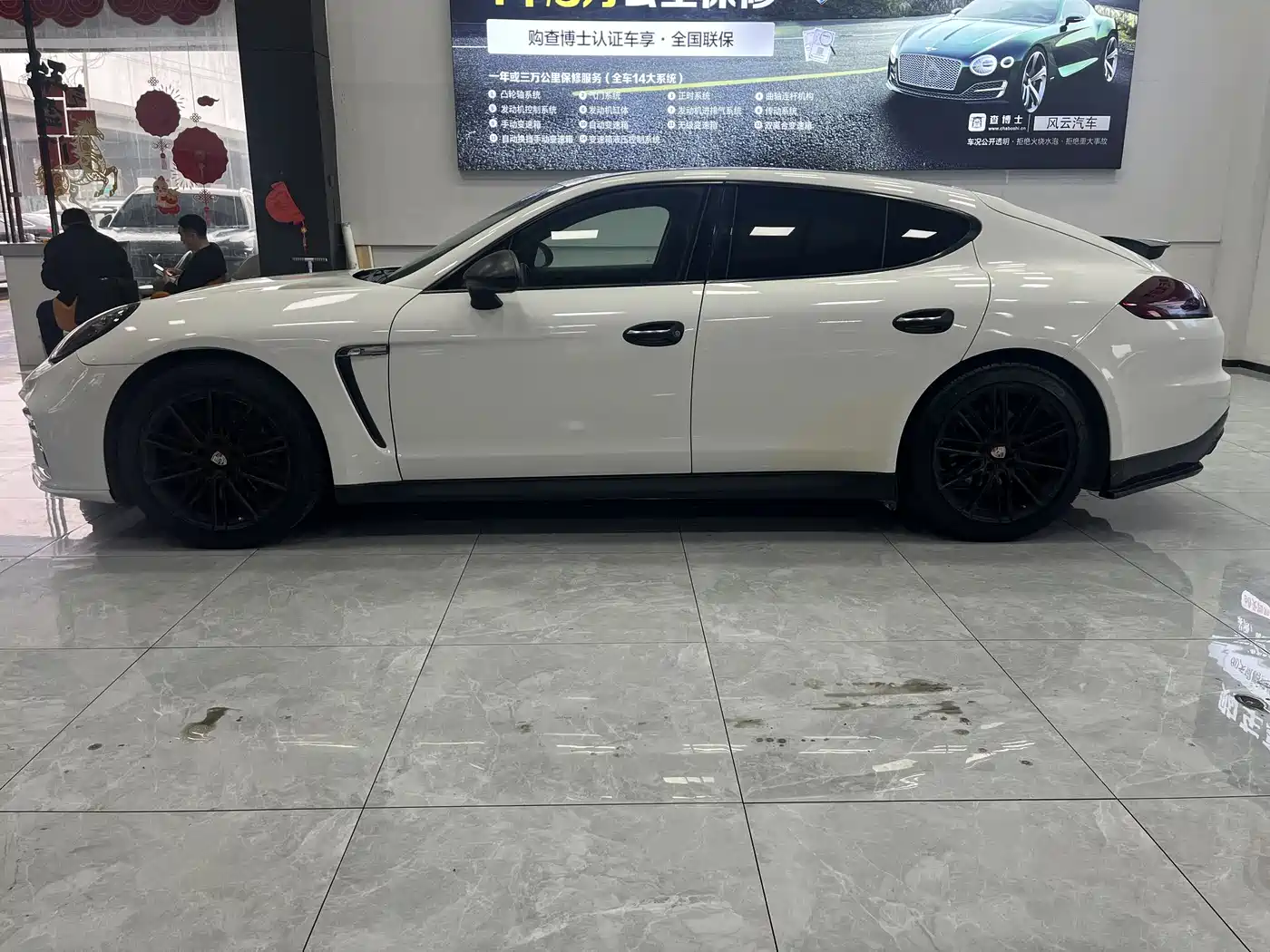 Porsche Panamera 2010 Panamera 3.6L фото 21