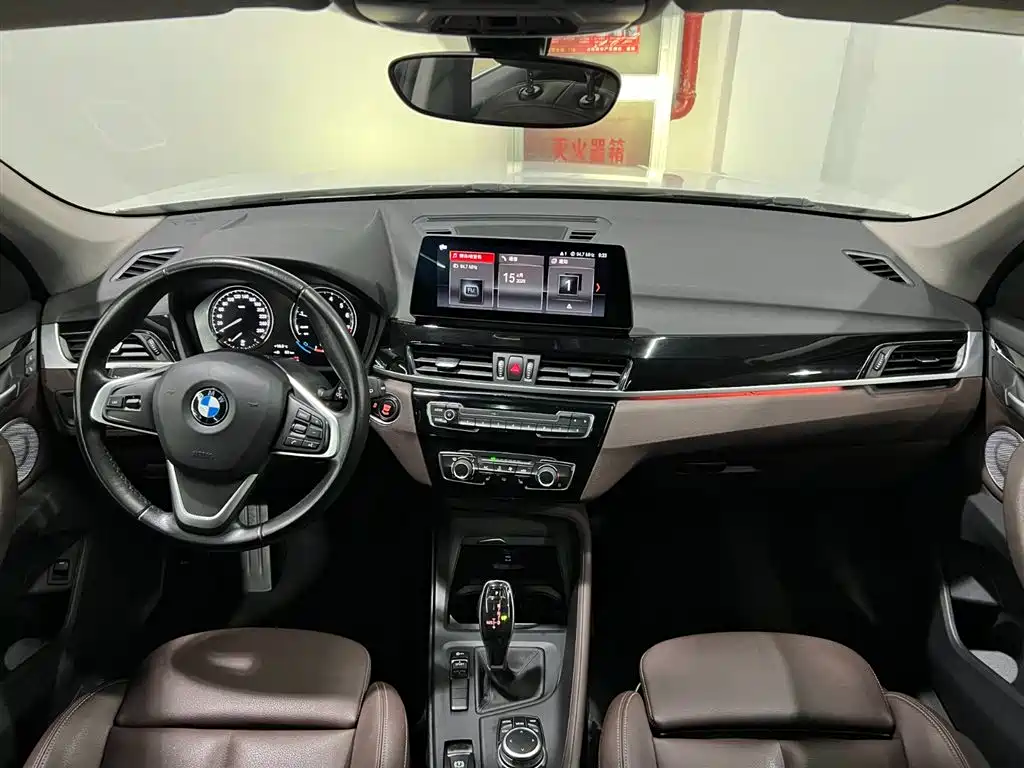 BMW X1 2022 sDrive20Li Fashion фото 14
