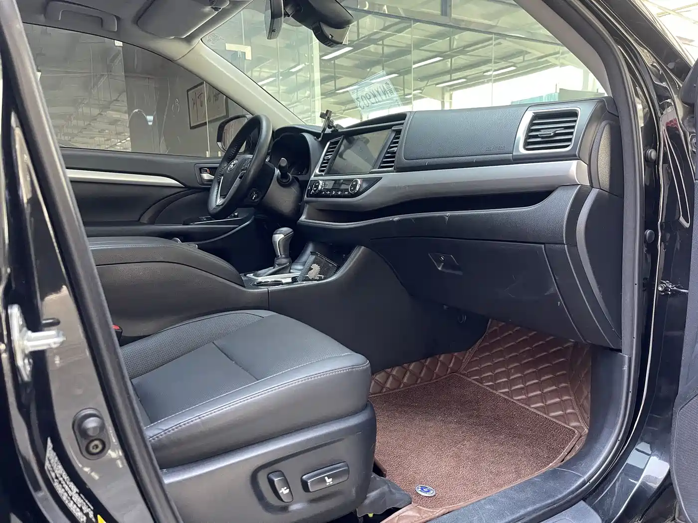 Toyota Highlander 2018 2.0T 4WD Premium 7-seater China VI фото 12