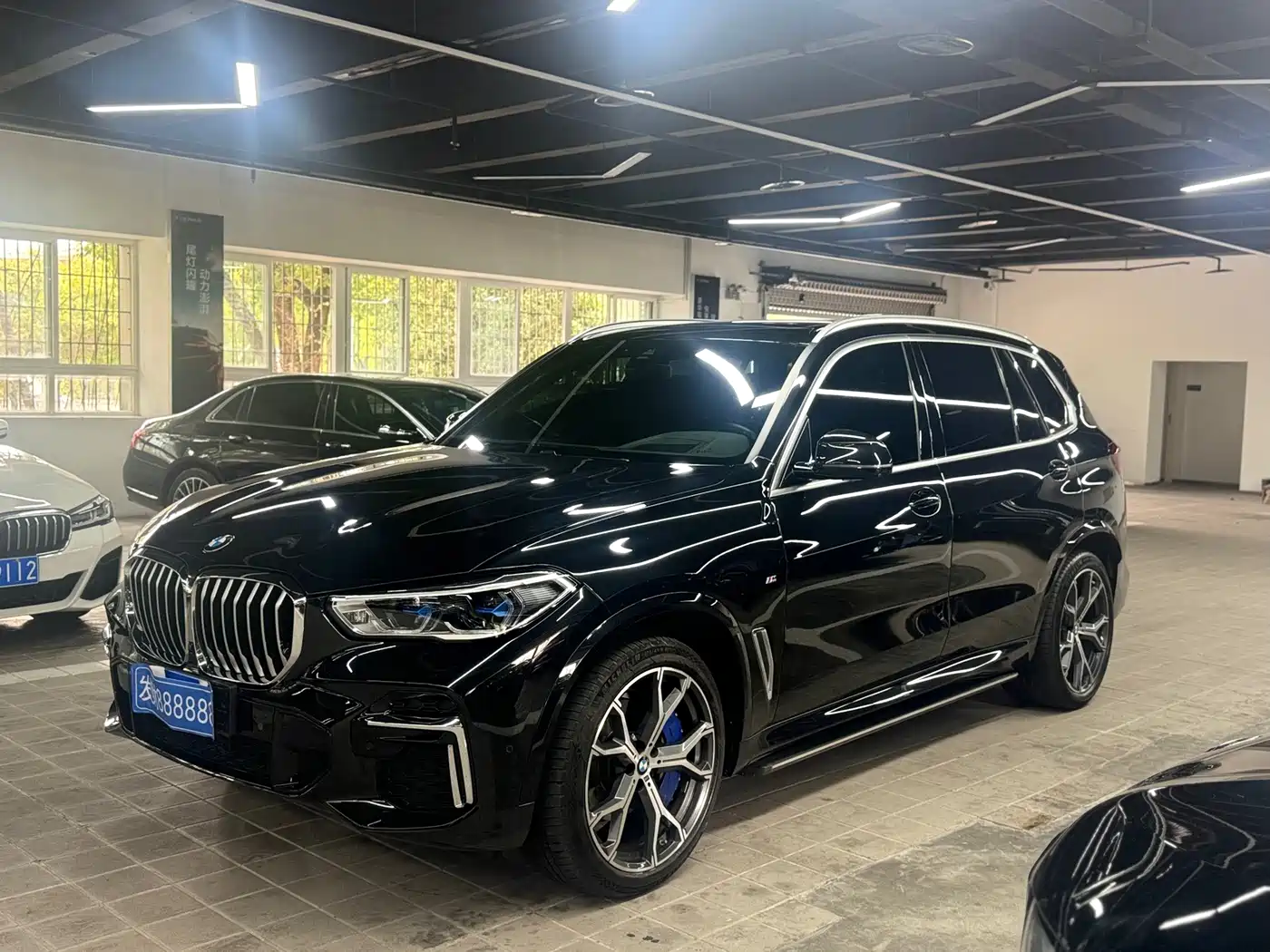 BMW BMW X5 2023 xDrive 40Li M Sport Package