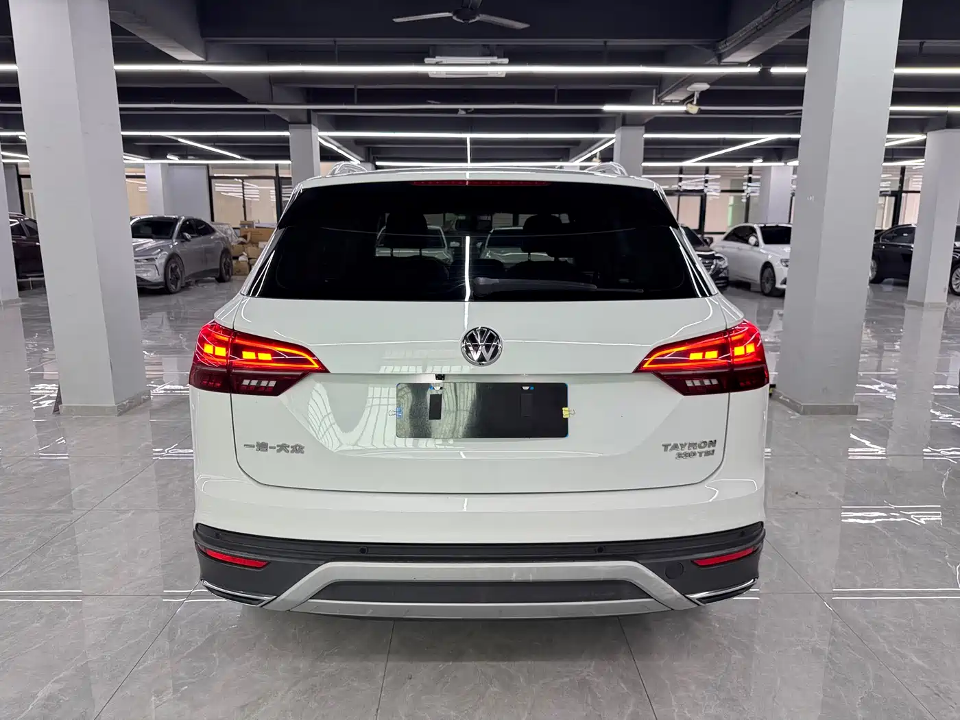 Volkswagen Tayron 2019 330TSI 2WD Luxury China VI фото 4