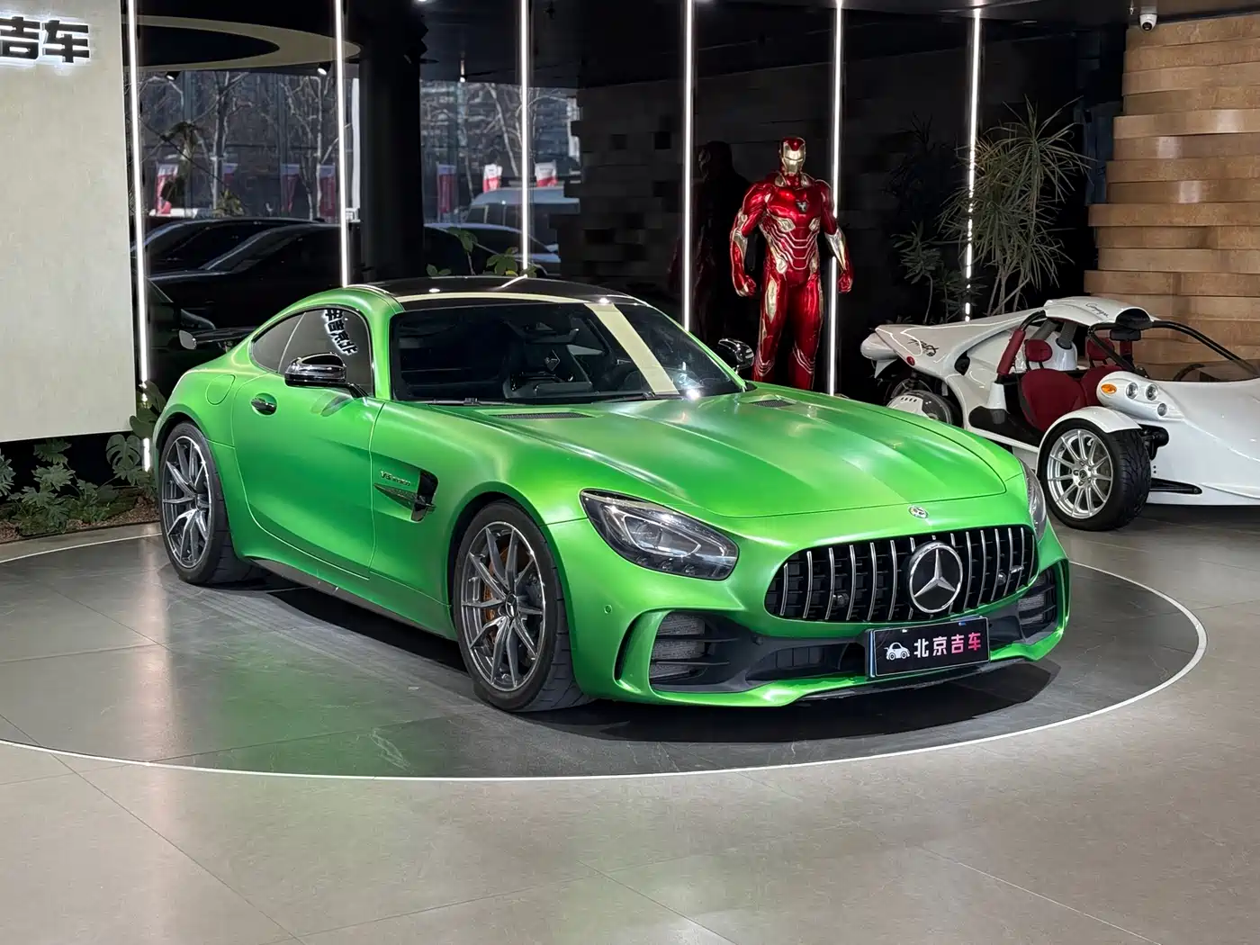 Mercedes-Benz AMG GT 2017 AMG GT R фото 3