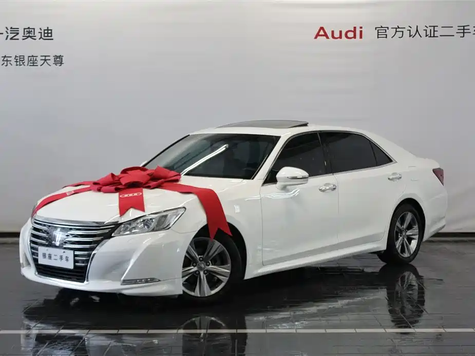 Toyota Crown 2015 2.0T Fashion фото 3