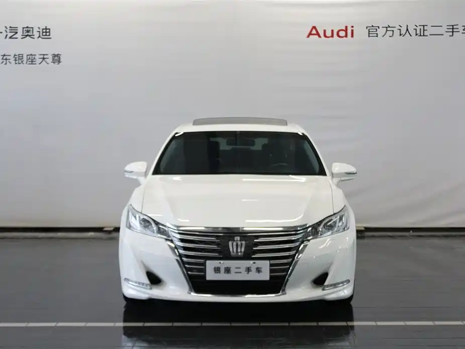 Toyota Crown 2015 2.0T Fashion фото 2