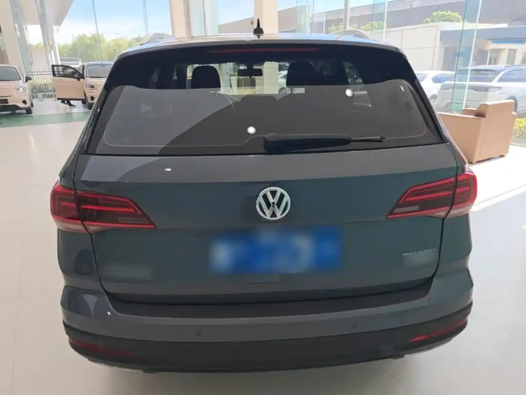 صورة 6 - Volkswagen Tharu