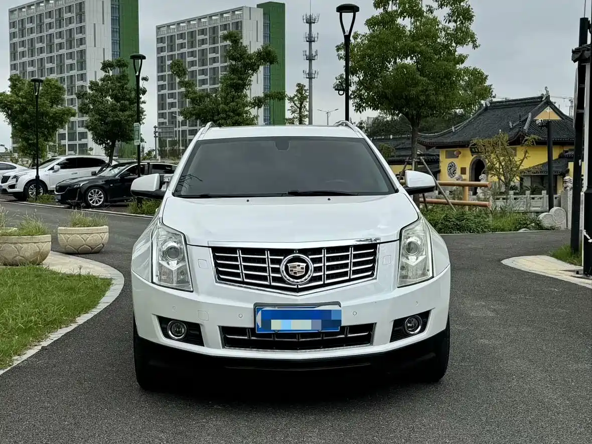 Cadillac SRX 2013 3.0L Leading фото 2