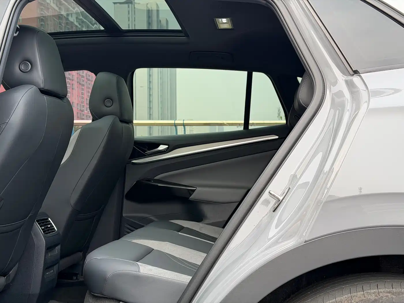 VOLKSWAGEN ID.4 CROZZ