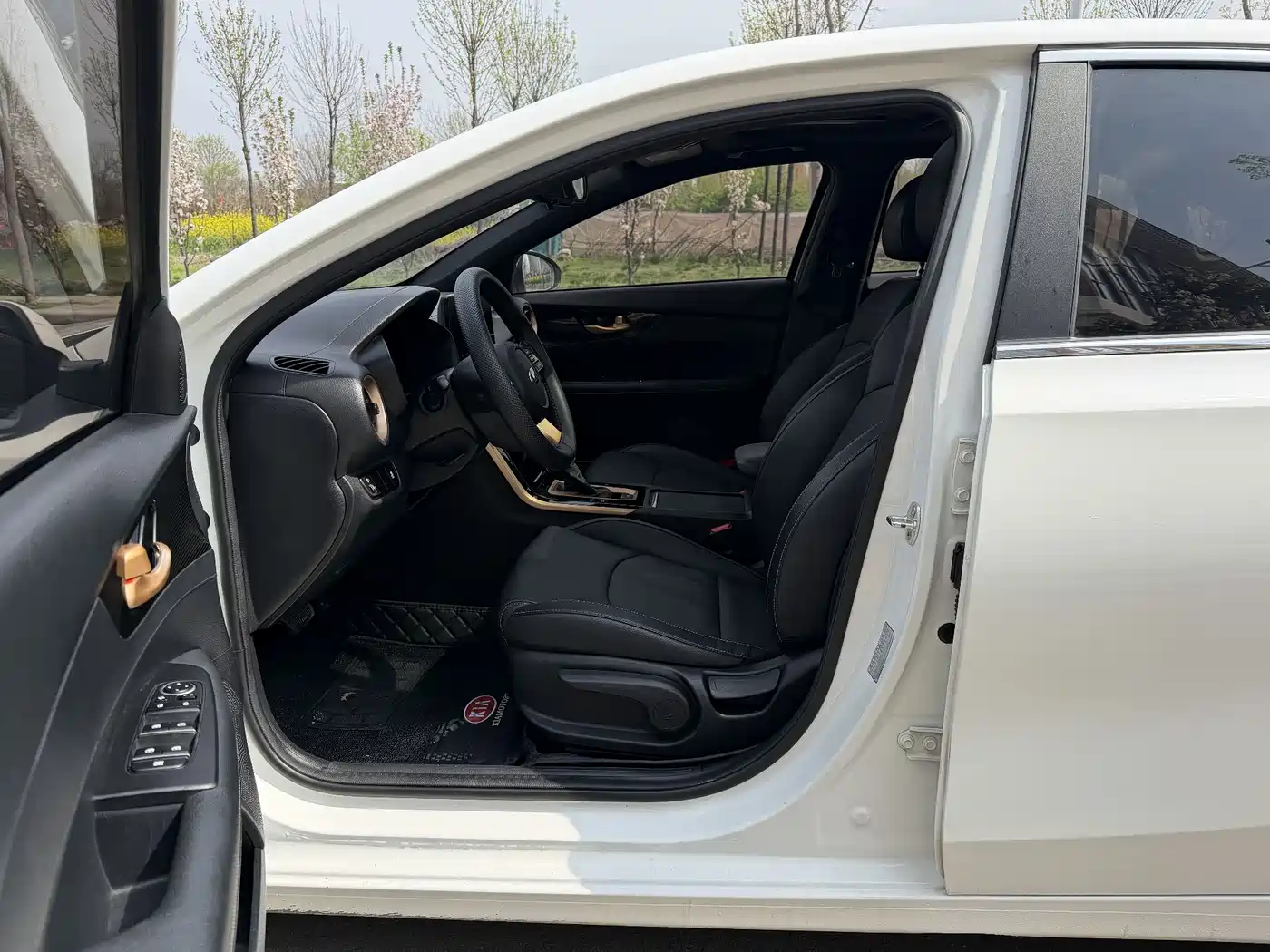Kia K3 2019 1.5L CVT Smart Connect Edition фото 12