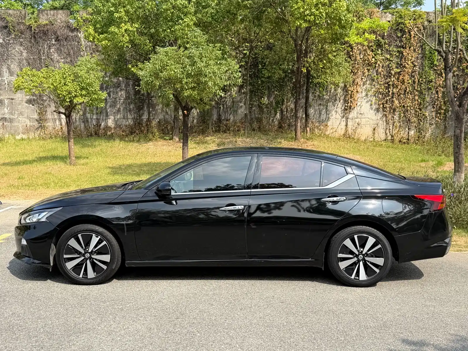 Photo 3 - Nissan Teana