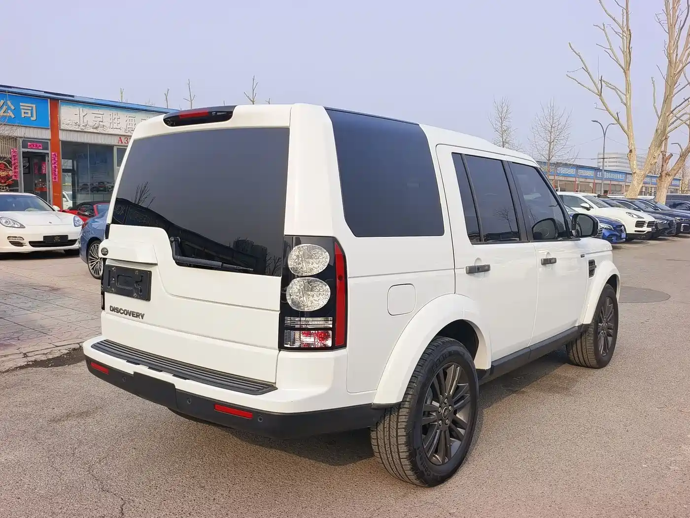 Land Rover Discovery 2015 3.0 SC V6 SE фото 6