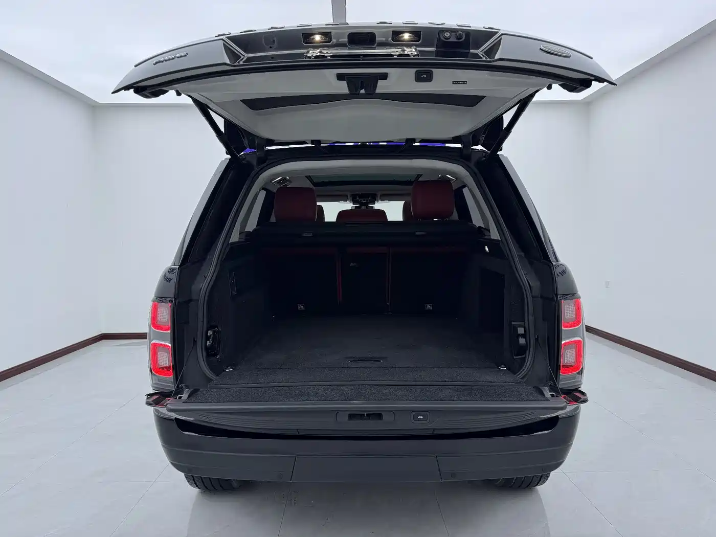 Land Rover Range Rover 2017 3.0 SC V6 Golden Age Edition фото 19