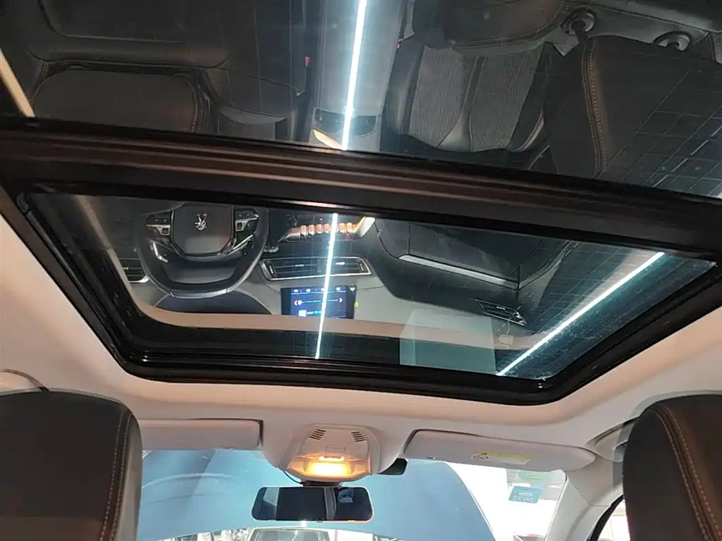 Peugeot 5008 2017 380THP 5-Seat Elite Edition фото 18