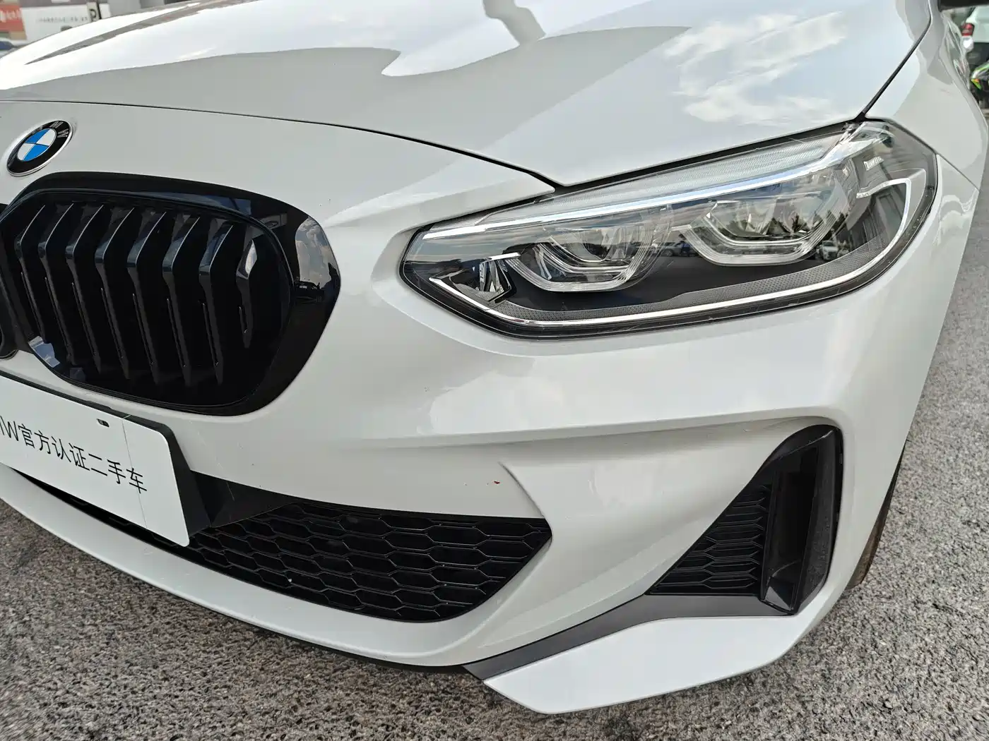 BMW 1 Series 2023 125i M Sport Shadow Edition фото 8