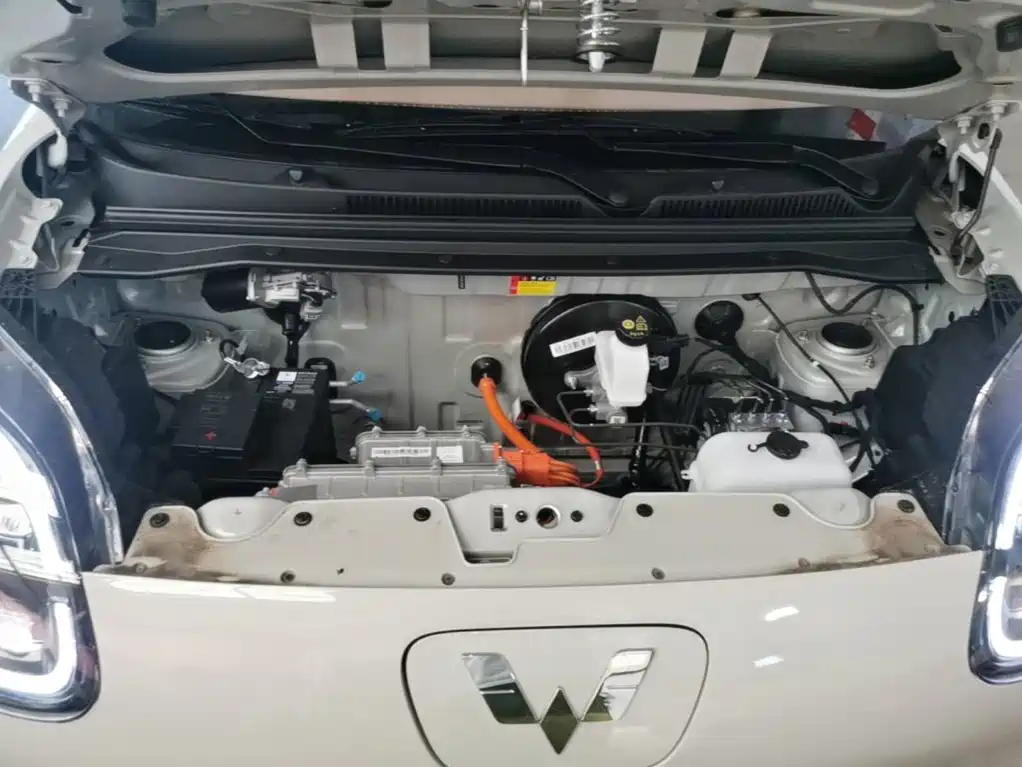 Wuling Motors Hongguang MINIEV 2026 2025 4-Door Advanced