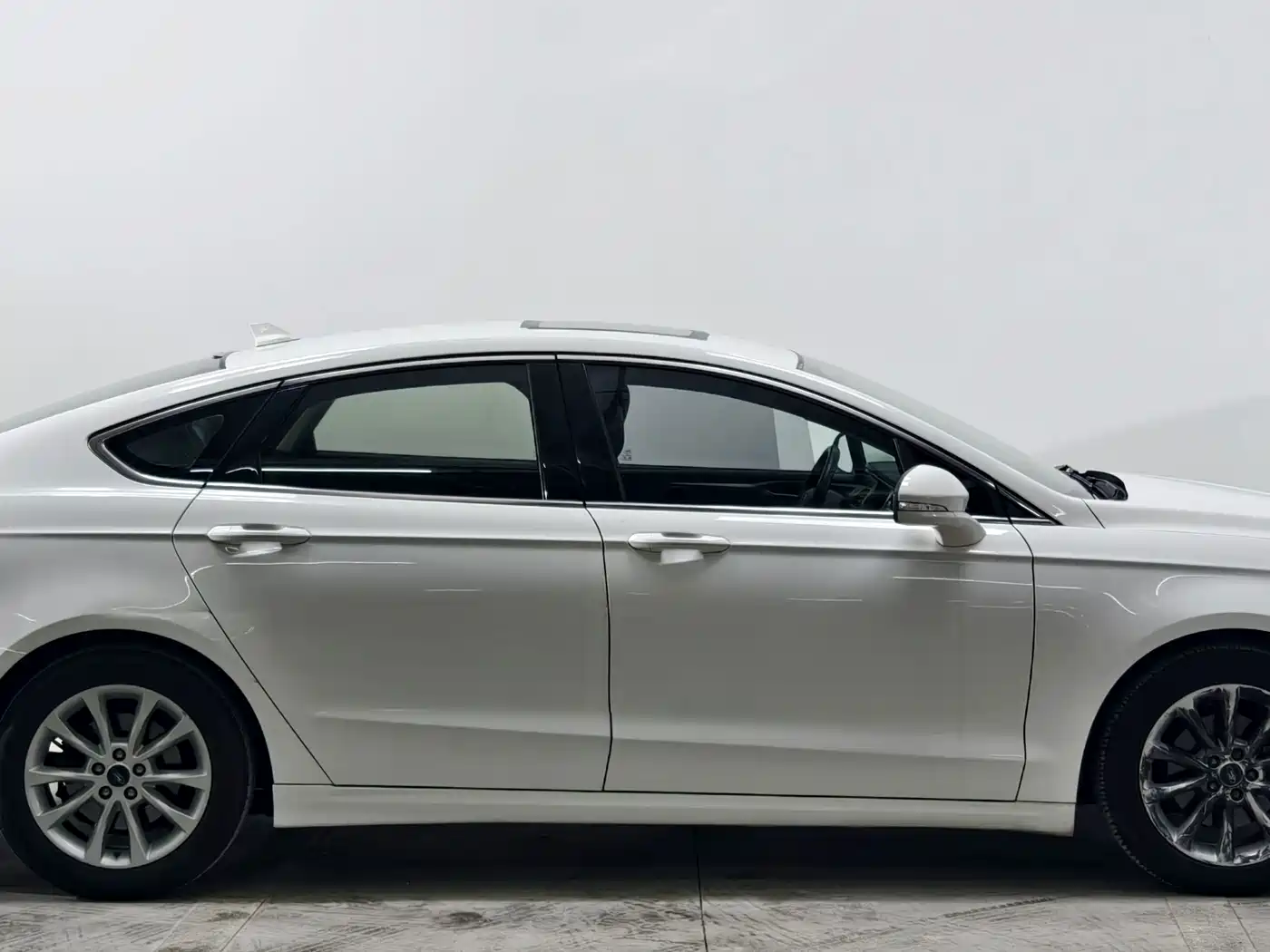 Фото 16 - Ford Mondeo