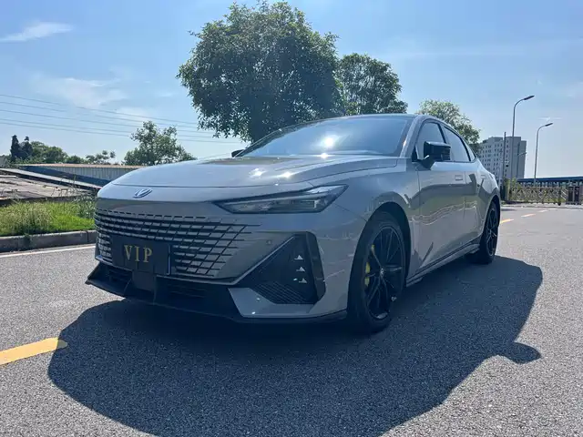 Changan UNI-V 1.5T, Премиум