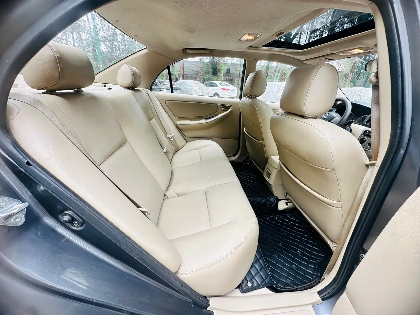 Toyota Corolla 2013 1.6L Automatic Excellence Edition фото 11