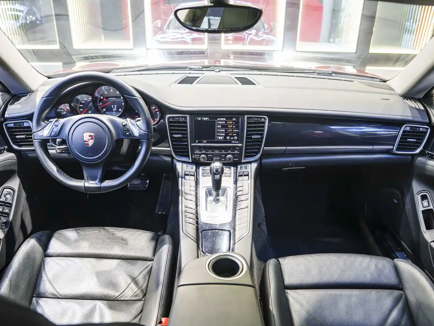 Porsche Panamera 2014 Panamera 3.0T фото 18